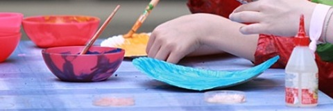 Mal- & Bastelutensilien bei der kreativen Beteiligung des Horts der Kita St. Markus